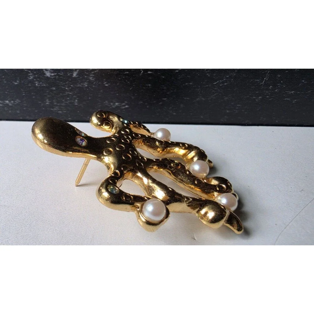 Avon Octopus Faux Pearl And Rhinestone Gold Tone Metal Pin Vintage READ